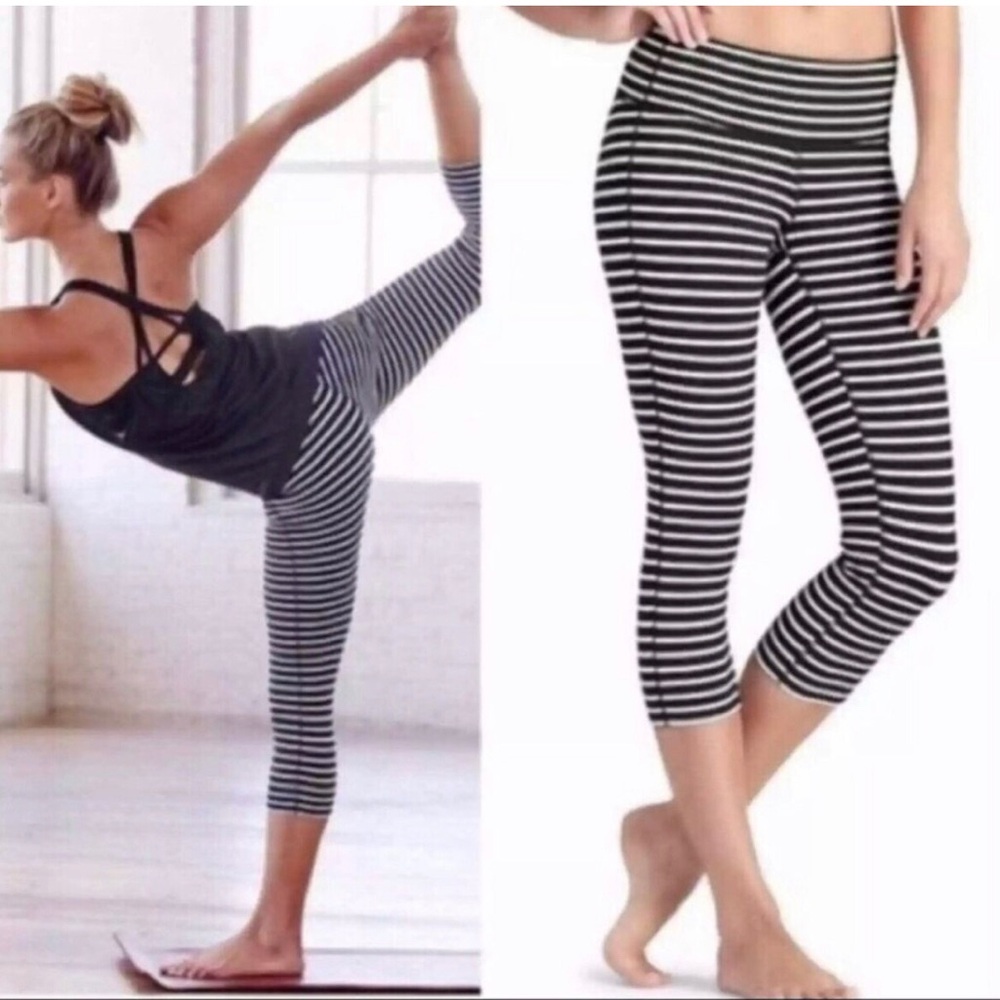 Athleta STRIPES CHATURANGA YOGA LEGGINGS CAPRIS 21” inseam NWOT